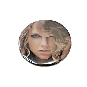Taylor Swift -Swiftie Promo Head Shot Photo 1.5" Round Pinback Button